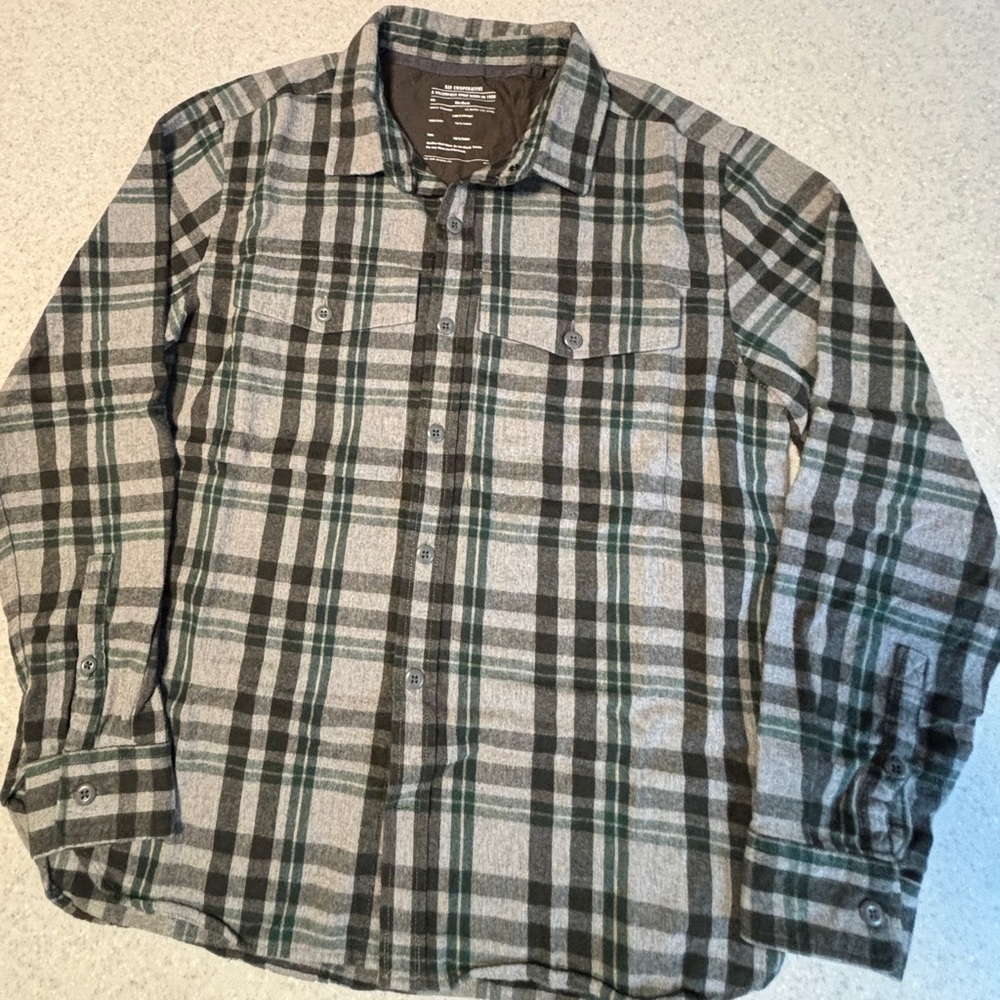 REI Mens Long Sleeve Flannel Shirt- Super Soft and Cozy, perfect condition Sz M